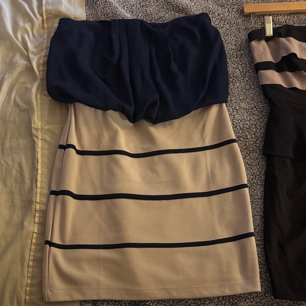 Forever 21 Navy and Cream Striped Pencil Skirt